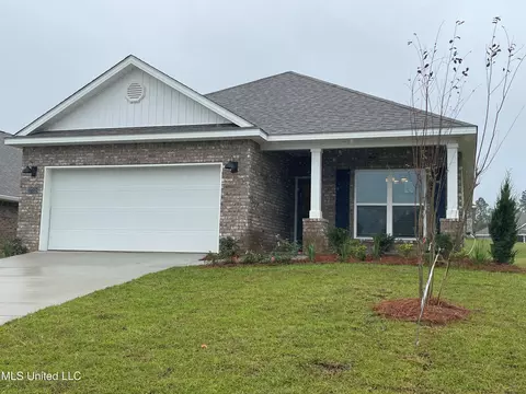 17752 Kelso Dr, D'iberville, MS 39540