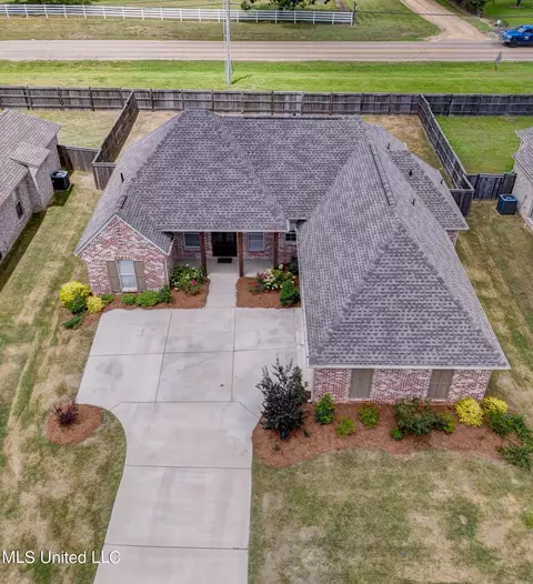 233 Dunbar Trl, Canton, MS 39046 photo 3