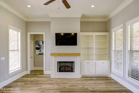 233 Dunbar Trl, Canton, MS 39046 photo 8