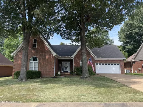 5891 W White Ridge Cir, Olive Branch, MS 38654