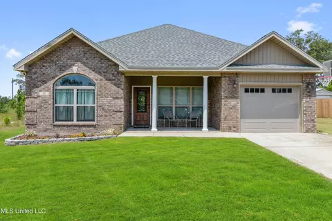 10 Ozark Pl, Perkinston, MS 39573