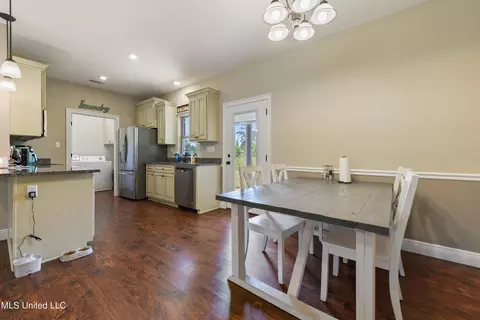 Dining - 10 Ozark Pl, Perkinston, MS 39573 photo 1 of 1