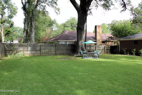 Exterior - 9549 Stuart St, Olive Branch, MS 38654 photo 9 of 12