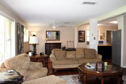 Living - 9549 Stuart St, Olive Branch, MS 38654 photo 1 of 1