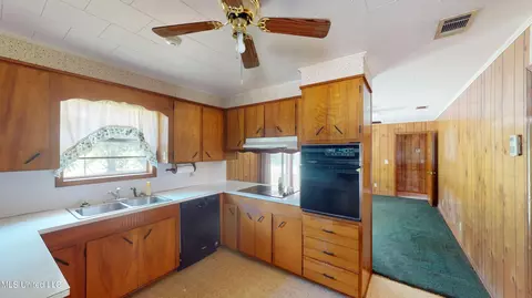 Entry Way - 107 Main St, State Line, MS 39362 photo 1 of 2