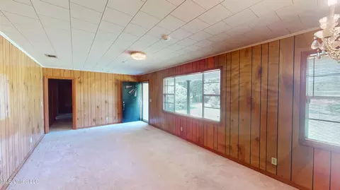 Living - 107 Main St, State Line, MS 39362 photo 1 of 3