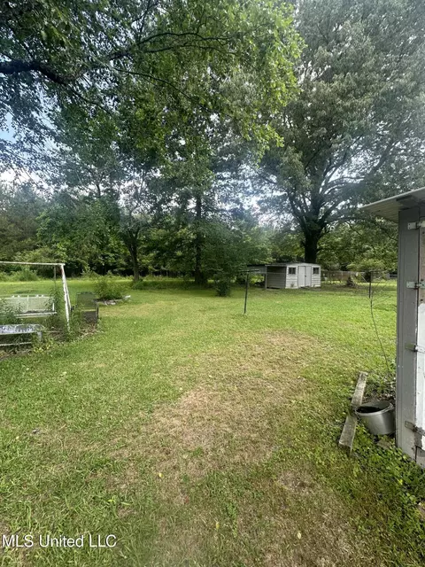 Exterior - 176 Revell Rd, Grenada, MS 38901 photo 1 of 5