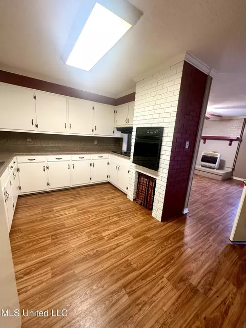 Kitchen - 176 Revell Rd, Grenada, MS 38901 photo 1 of 6
