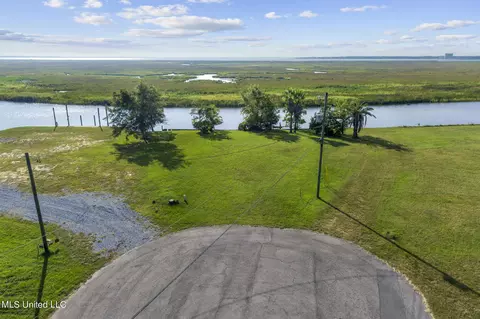 2452 Iki Pl, Diamondhead, MS 39525 photo 5