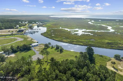 2452 Iki Pl, Diamondhead, MS 39525 photo 6