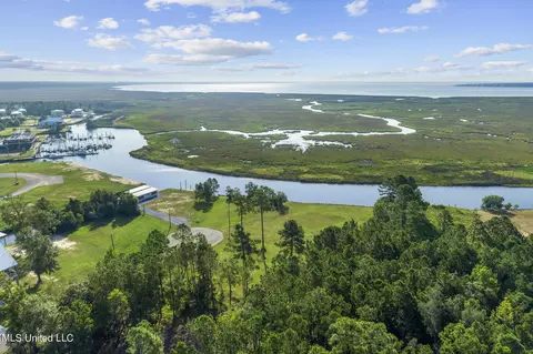 2452 Iki Pl, Diamondhead, MS 39525 photo 9