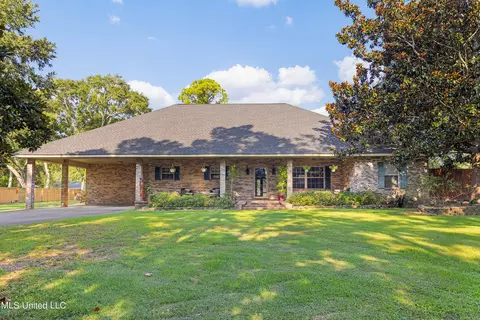 7013 Letort Ln, Biloxi, MS 39532