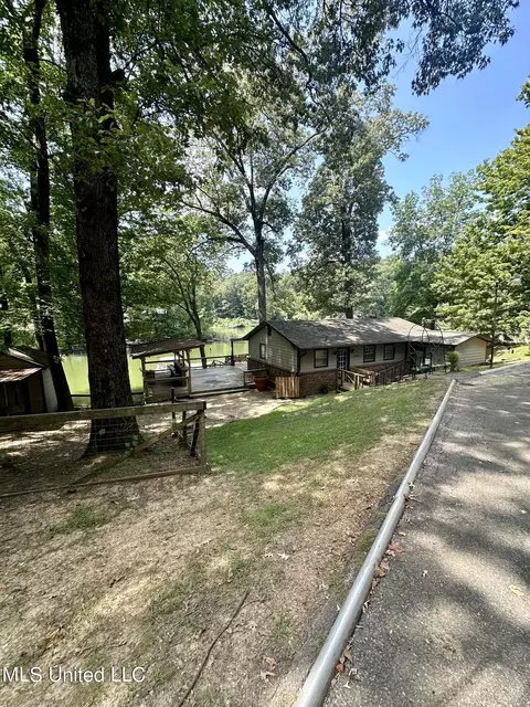 Exterior - 10935 Loch Venarcher Cv, Hernando, MS 38632 photo 3 of 12