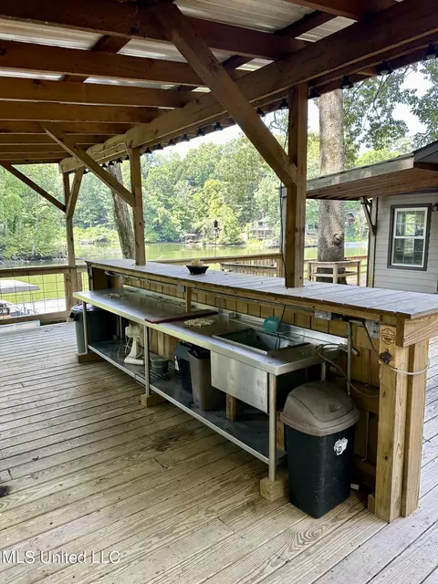 Exterior - 10935 Loch Venarcher Cv, Hernando, MS 38632 photo 7 of 12
