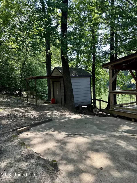 Exterior - 10935 Loch Venarcher Cv, Hernando, MS 38632 photo 6 of 12