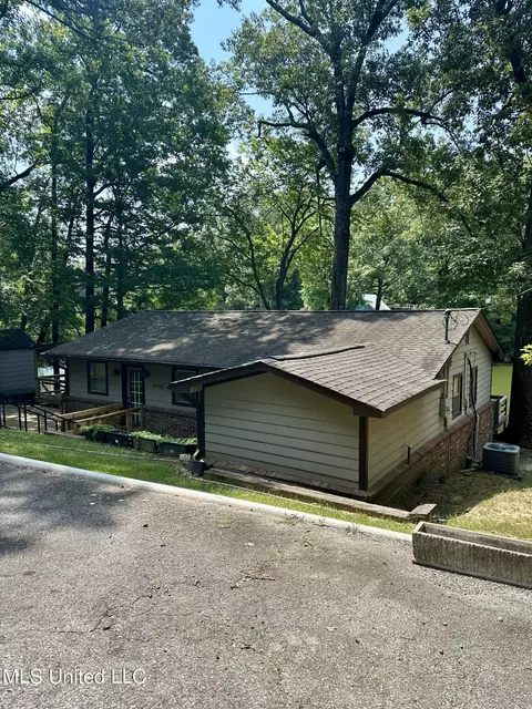 Exterior - 10935 Loch Venarcher Cv, Hernando, MS 38632 photo 2 of 12
