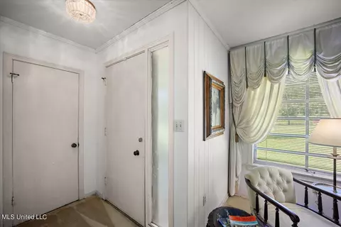 Entry Way - 4926 Robinson Rd, Jackson, MS 39204 photo 1 of 1