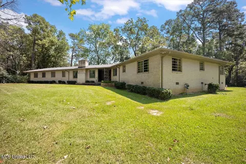 Exterior - 4926 Robinson Rd, Jackson, MS 39204 photo 1 of 11