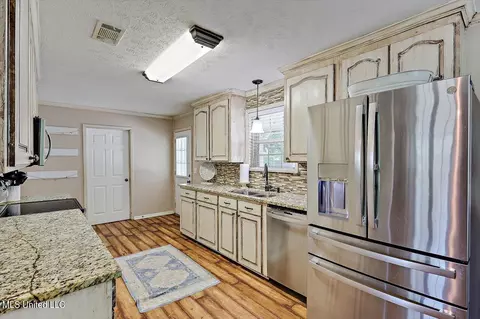 1106 SE 4th St, Magee, MS 39111 photo 10
