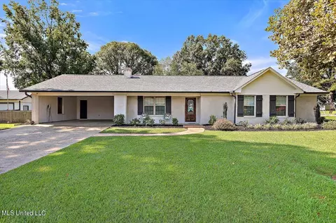 1106 SE 4th St, Magee, MS 39111 photo 2