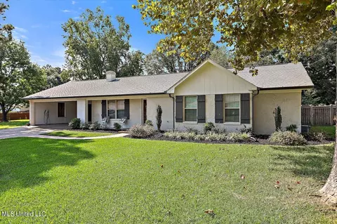 1106 SE 4th St, Magee, MS 39111