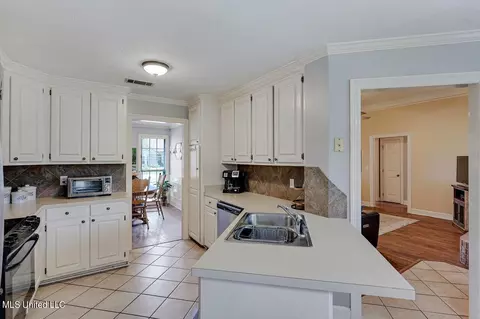 25 Estates Dr, Flowood, MS 39232 photo 11
