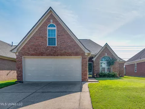 8426 Clubview Dr, Olive Branch, MS 38654