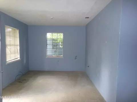 1067 Dewey St #12, Jackson, MS 39209 photo 2