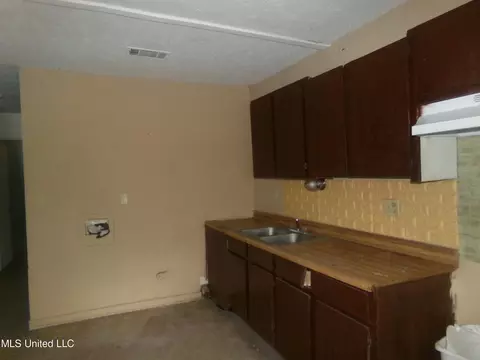 1067 Dewey St #12, Jackson, MS 39209 photo 9