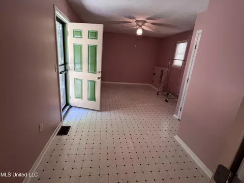 Entry Way - 726 Witsell Rd, Jackson, MS 39206 photo 1 of 1