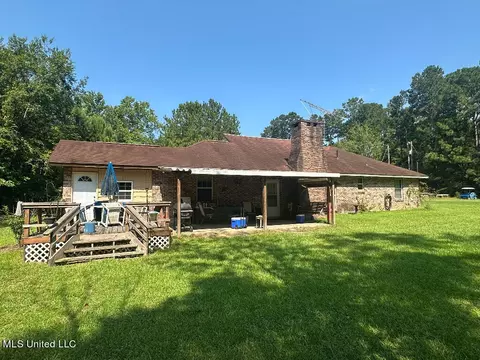 20362 Hill Top Rd, Saucier, MS 39574 photo 3