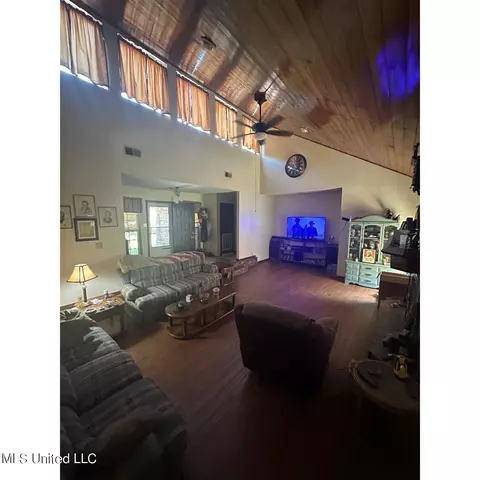 20362 Hill Top Rd, Saucier, MS 39574 photo 5