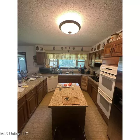 20362 Hill Top Rd, Saucier, MS 39574 photo 6
