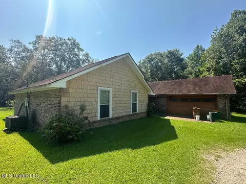 20362 Hill Top Rd, Saucier, MS 39574 photo 2
