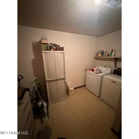 20362 Hill Top Rd, Saucier, MS 39574 photo 7