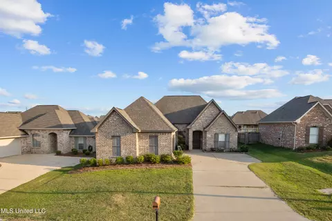 Exterior - 712 Sawgrass Lakes Dr, Brandon, MS 39042 photo 3 of 7