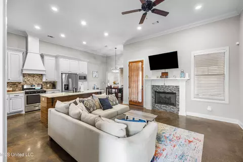 Other - 712 Sawgrass Lakes Dr, Brandon, MS 39042 photo 2 of 7