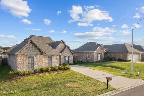 Other - 712 Sawgrass Lakes Dr, Brandon, MS 39042 photo 1 of 7