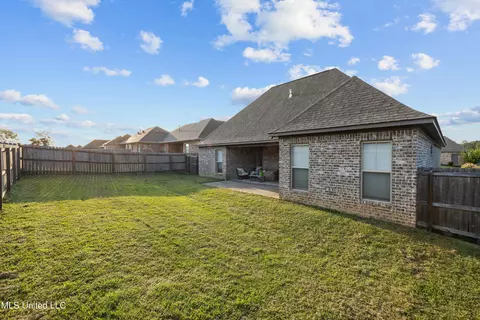 Exterior - 712 Sawgrass Lakes Dr, Brandon, MS 39042 photo 7 of 7