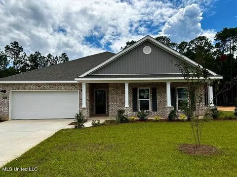 15317 Dandelion Dr, D'iberville, MS 39540