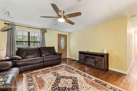 Living - 168 Goff Rd, Lucedale, MS 39452 photo 2 of 2