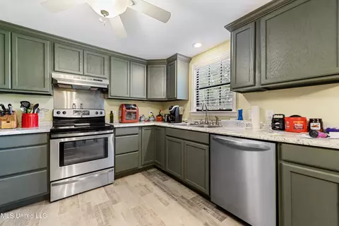 Kitchen - 168 Goff Rd, Lucedale, MS 39452 photo 1 of 2