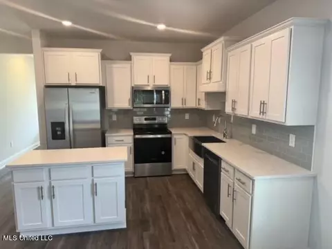 87121 Highpoint Dr, Diamondhead, MS 39525 photo 5