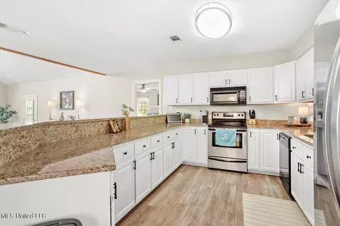 Kitchen - 20120 Park Ct, Saucier, MS 39574 photo 1 of 2