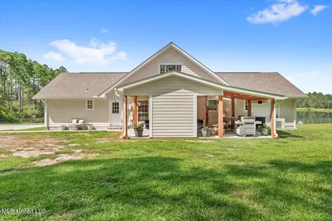 Exterior - 20120 Park Ct, Saucier, MS 39574 photo 5 of 11