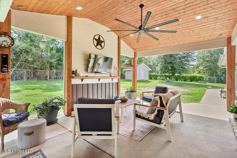 Exterior - 20120 Park Ct, Saucier, MS 39574 photo 11 of 11