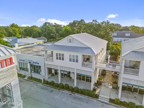 116 Davis Ave #E, Pass Christian, MS 39571