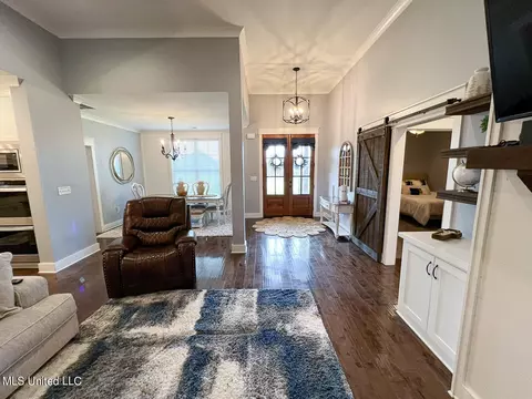 3301 Fossil Hill Dr, Hernando, MS 38632 photo 9