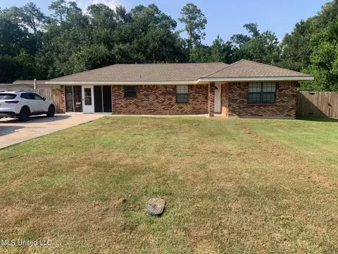 223 Old Spanish Trl, Waveland, MS 39576
