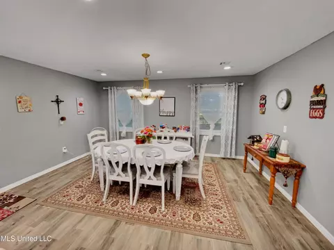 Dining - 112 Gordy Cir, Forest, MS 39074 photo 1 of 2